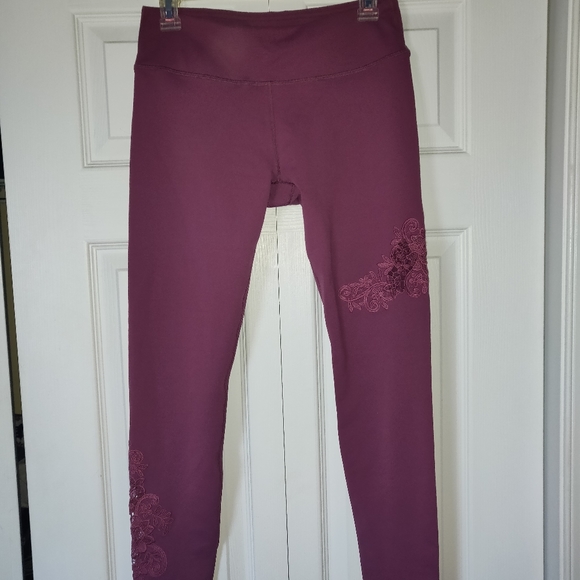 Fabletics Rocio Legging - Small - Picture 3 of 4